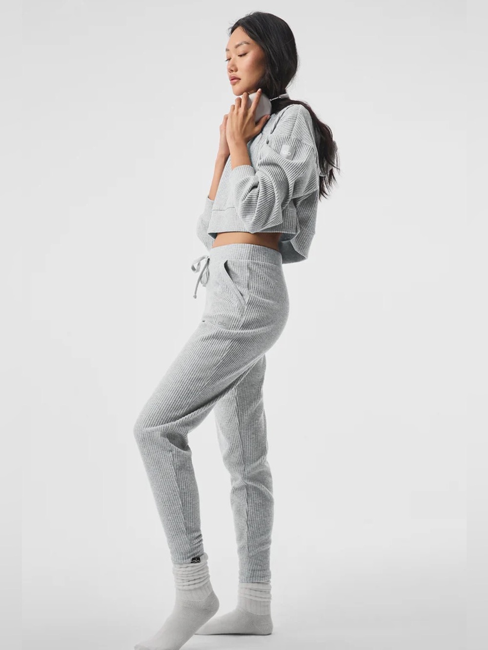ALO Muse Sweatset in Athletic Heather Grey, size S